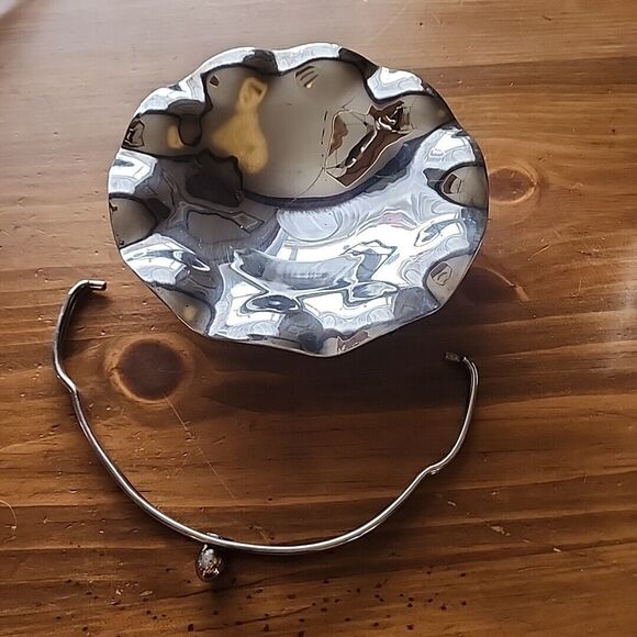 Vintage Metal Candy Dish Scalloped Edge & Holder with Twisted Handle - Picture 14 of 16